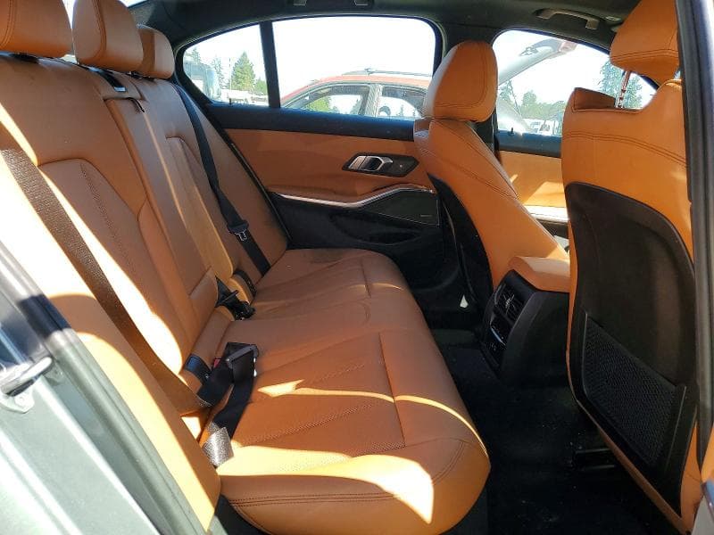 2023 BMW 330E 10