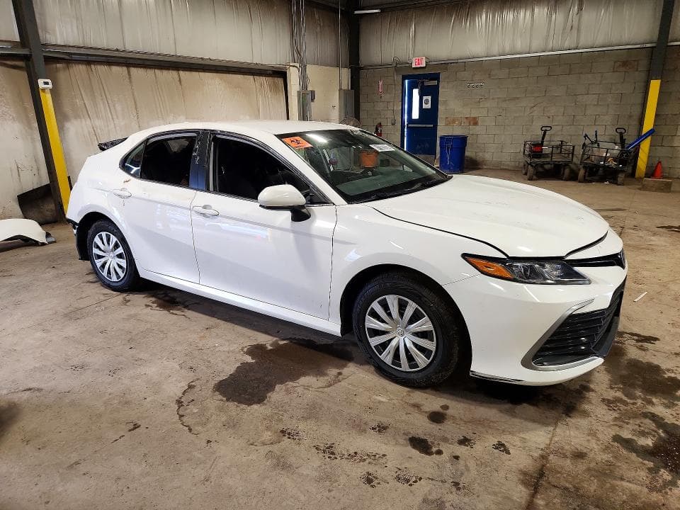 2024 TOYOTA CAMRY LE 4