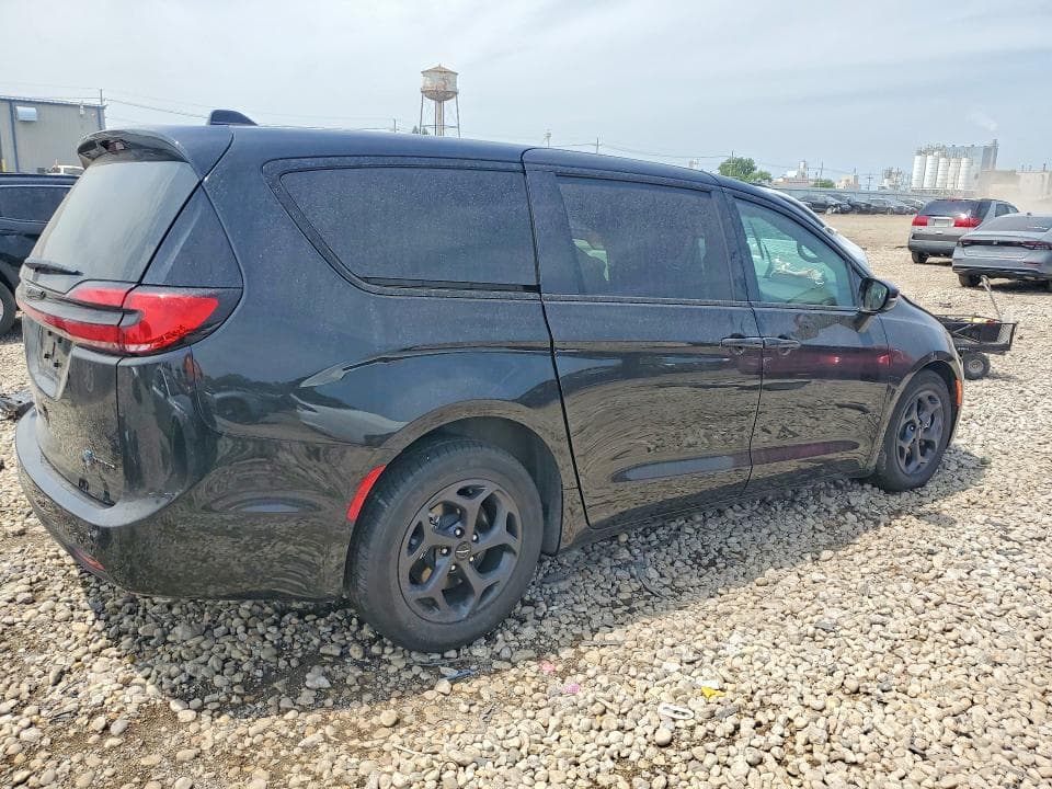 2023 CHRYSLER PACIFICA HYBRID LIMITED 3