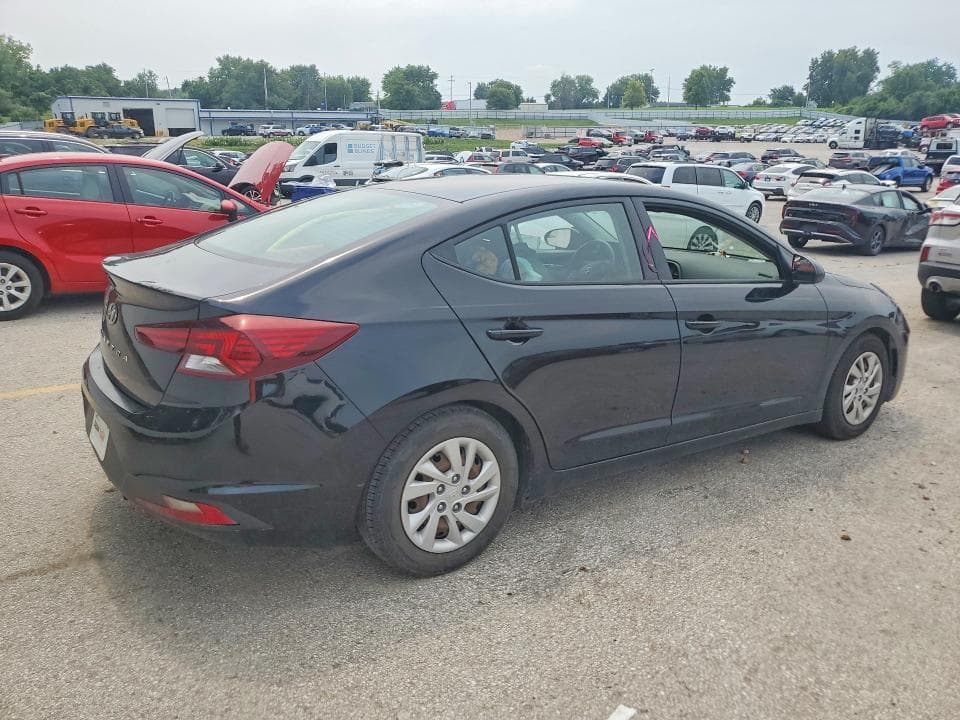 2019 HYUNDAI ELANTRA SE 3