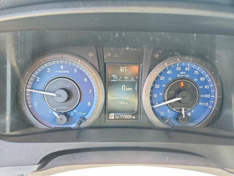 2018 TOYOTA SIENNA LE 9