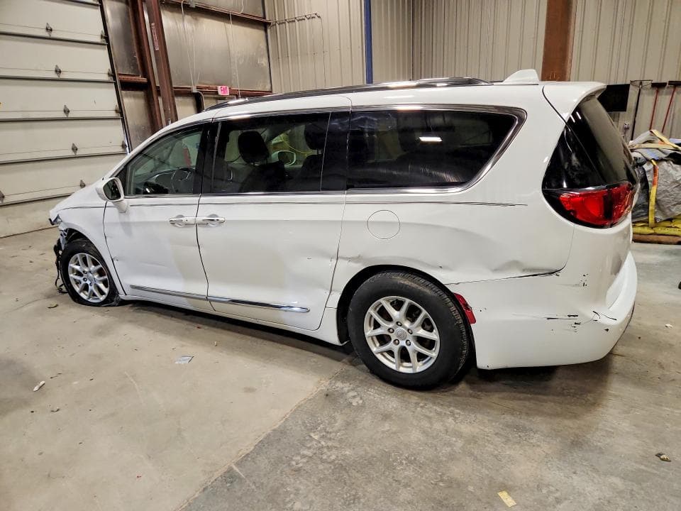 2020 CHRYSLER PACIFICA TOURING L 2