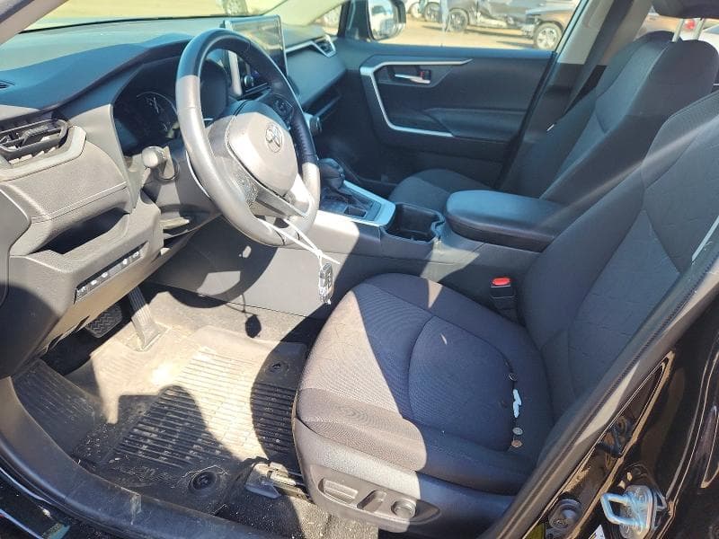 2023 TOYOTA RAV4 XLE 7
