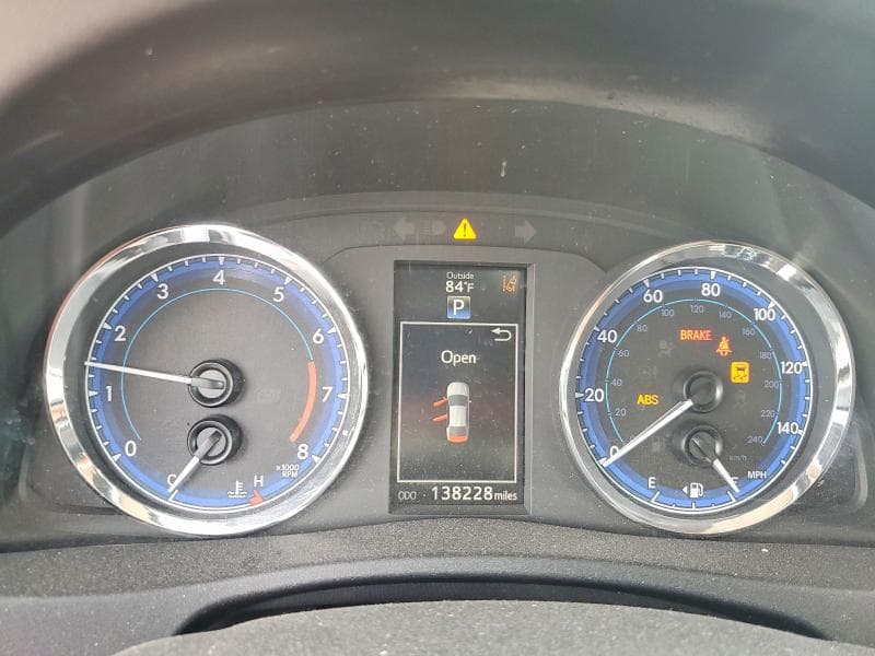 2018 TOYOTA COROLLA SE 9