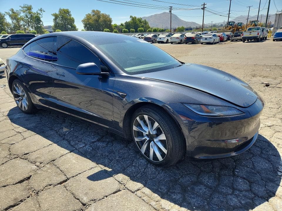 2025 TESLA MODEL 3 4