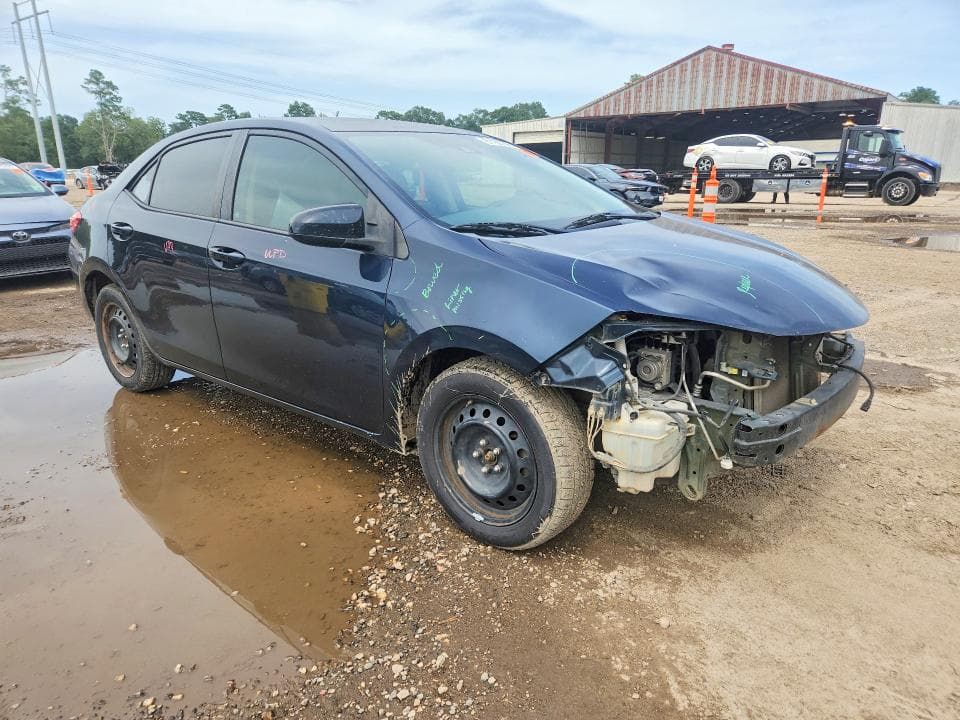 2017 TOYOTA COROLLA LE 4
