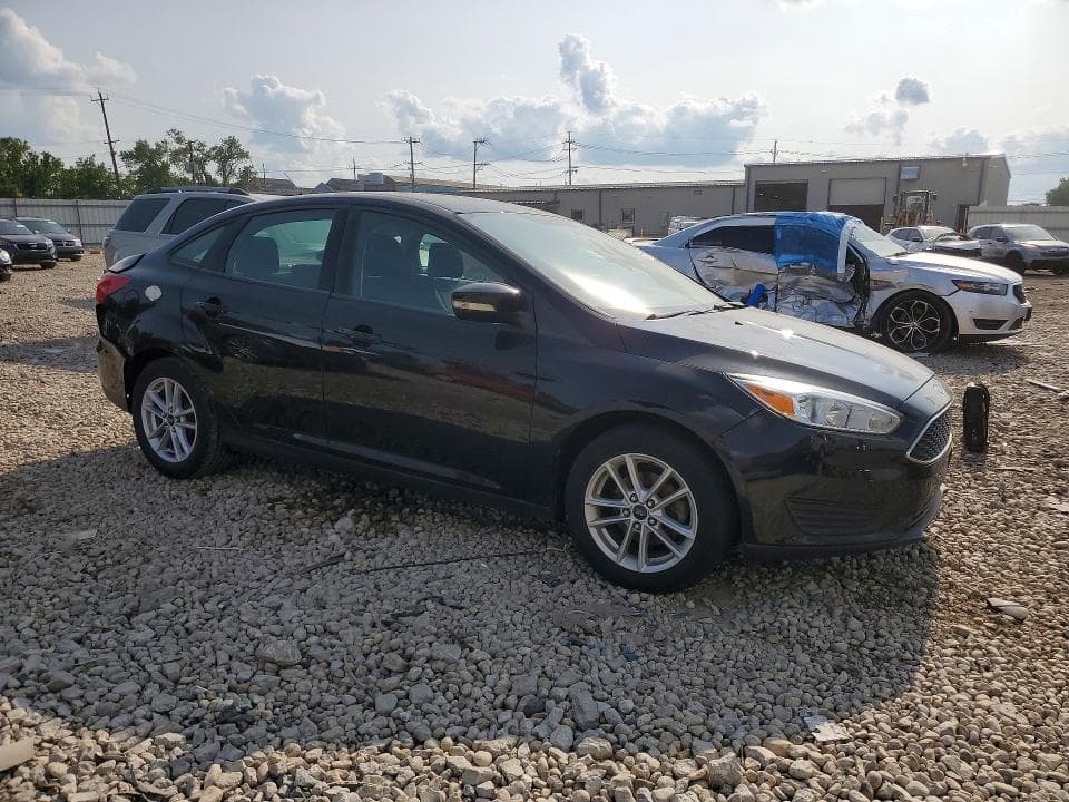 2017 FORD FOCUS SE 4