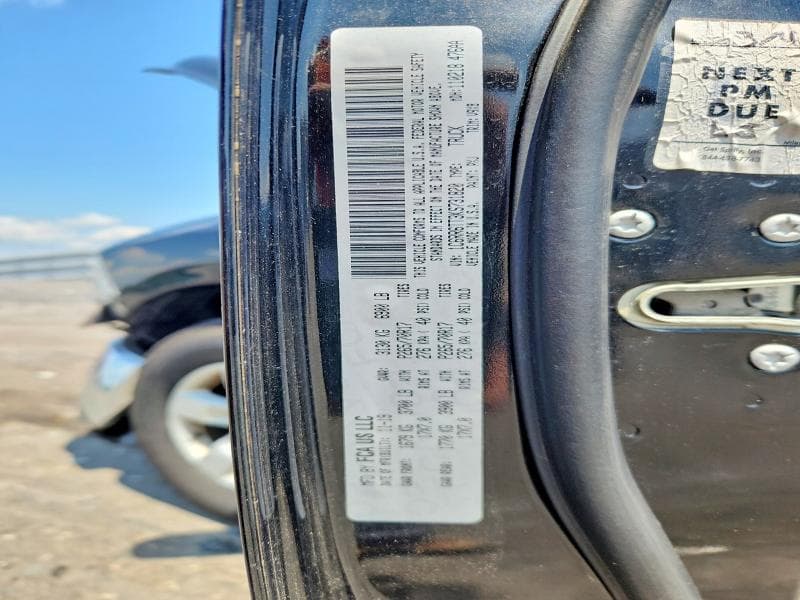 2019 RAM 1500 CLASSIC SLT 12