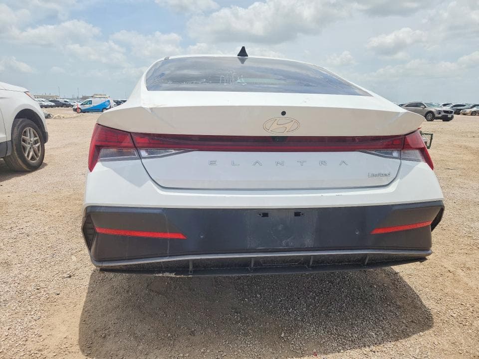 2024 HYUNDAI ELANTRA LIMITED 6