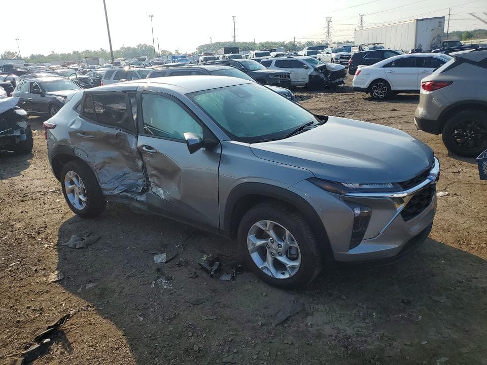 2025 CHEVROLET TRAX LS 4