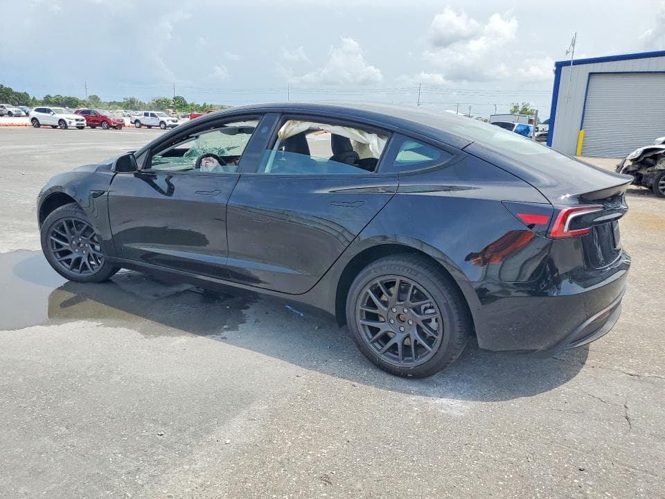 2026 TESLA MODEL 3 2