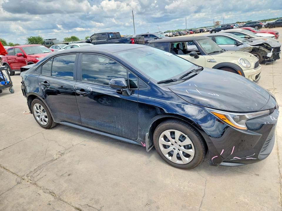 2025 TOYOTA COROLLA LE 4