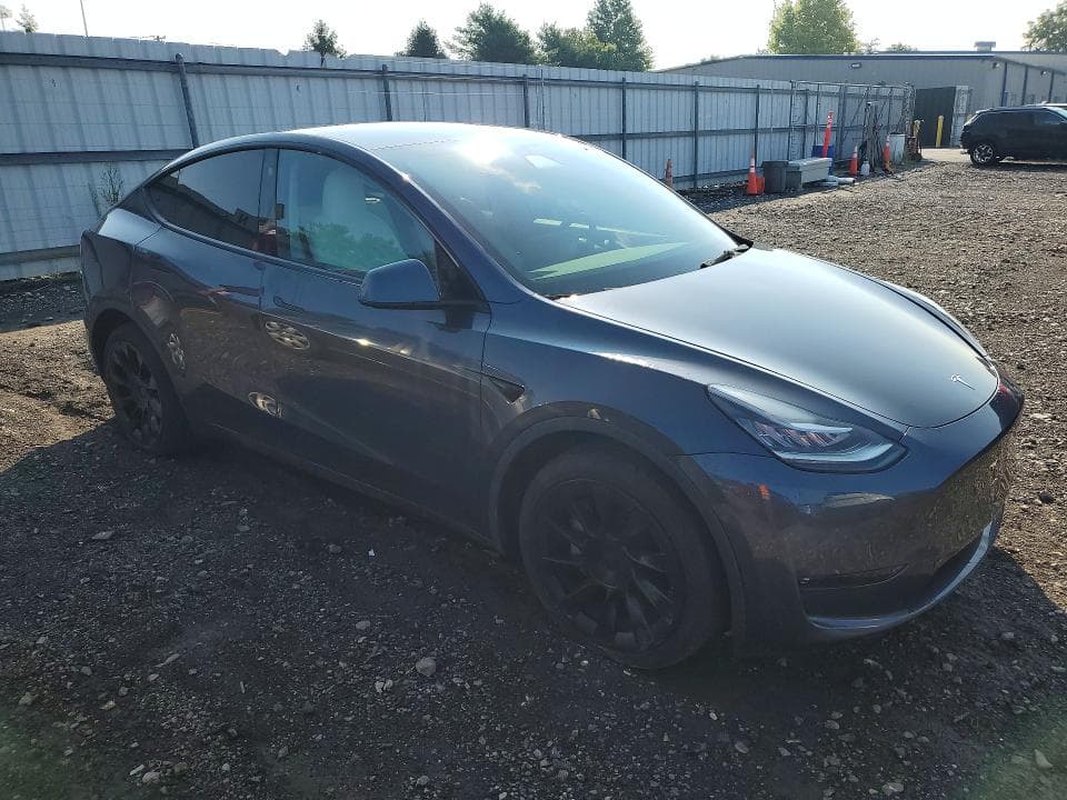 2022 TESLA MODEL Y 4