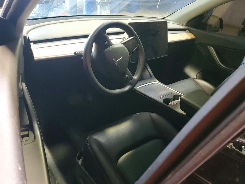 2021 TESLA MODEL Y 8