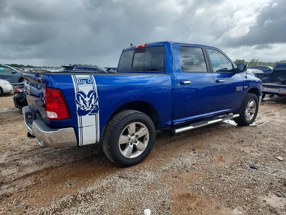 2017 RAM 1500 SLT 3