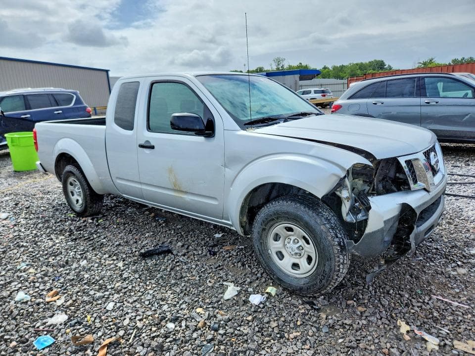 2017 NISSAN FRONTIER S 4
