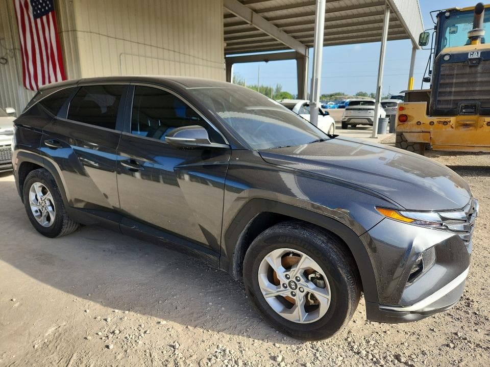 2022 HYUNDAI TUCSON SE 4