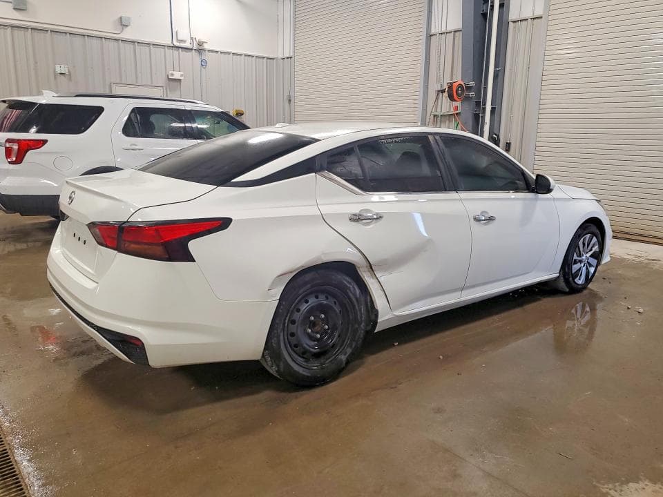 2019 NISSAN ALTIMA S 3