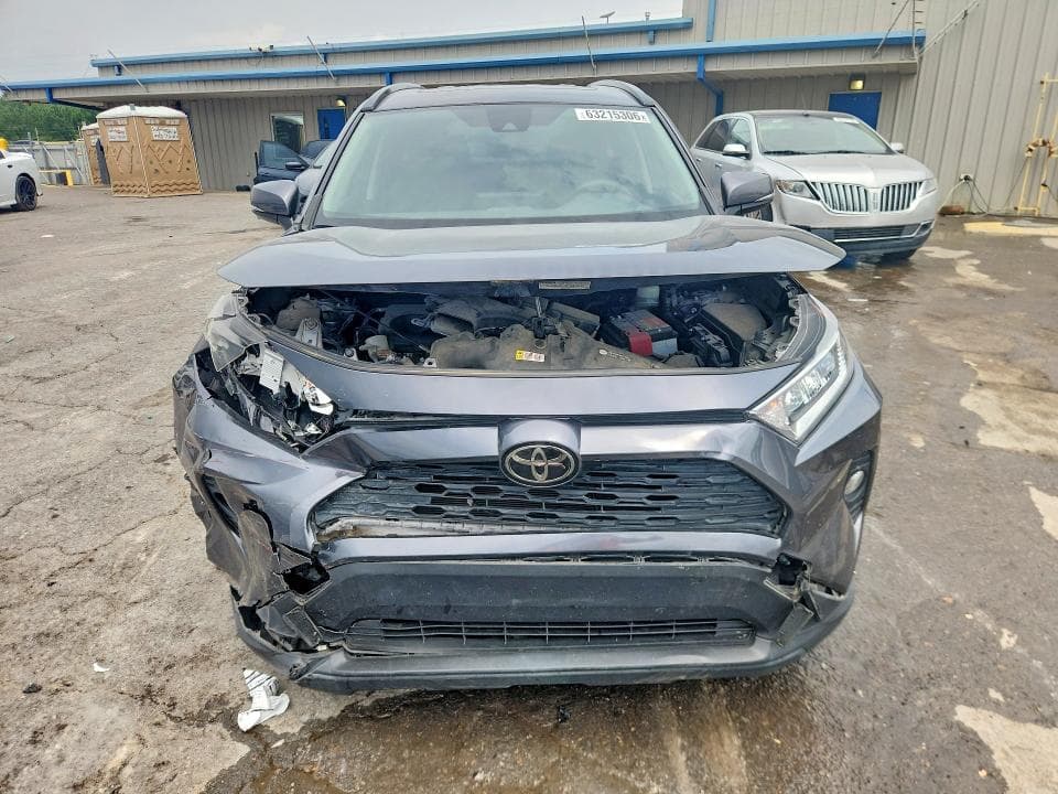 2019 TOYOTA RAV4 XLE 5