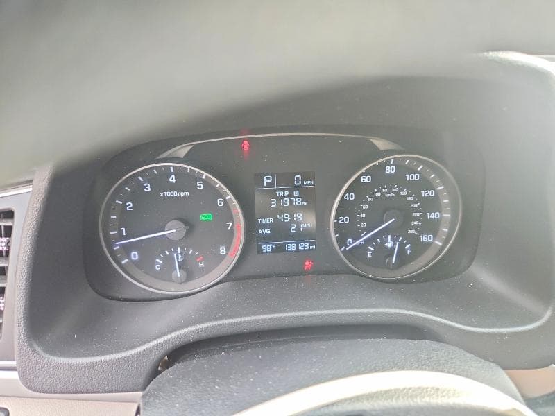 2017 HYUNDAI ELANTRA SE 9