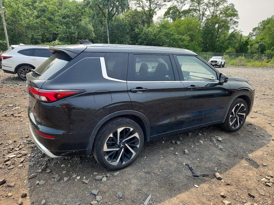 2022 MITSUBISHI OUTLANDER SEL 3