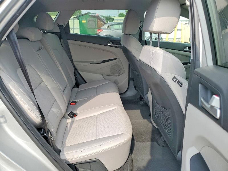 2020 HYUNDAI TUCSON SE 11