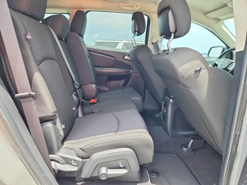 2019 DODGE JOURNEY SE 10