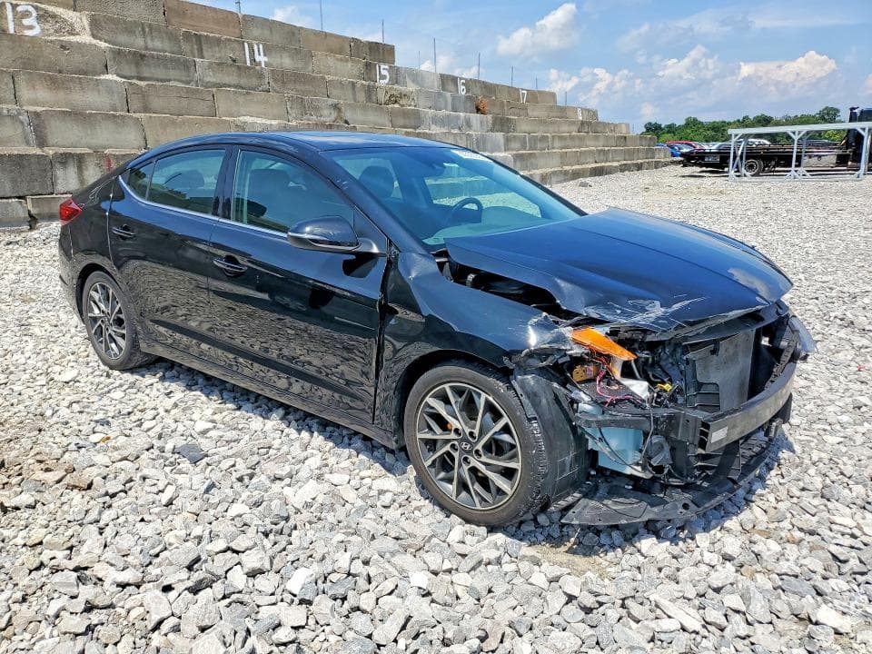 2019 HYUNDAI ELANTRA LIMITED 4