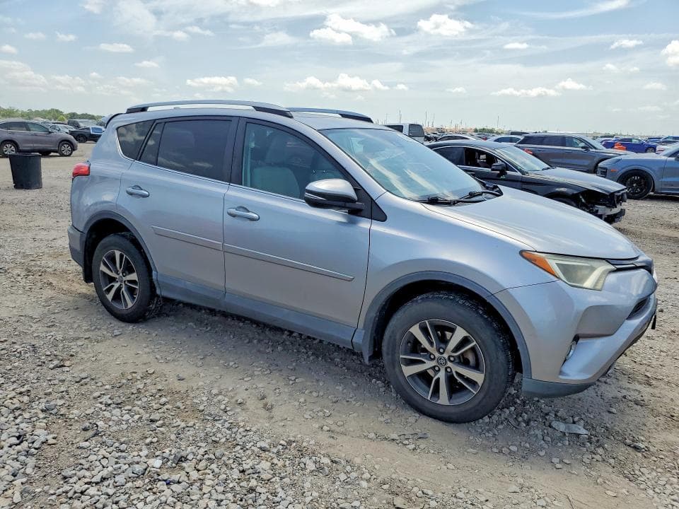 2017 TOYOTA RAV4 XLE 4