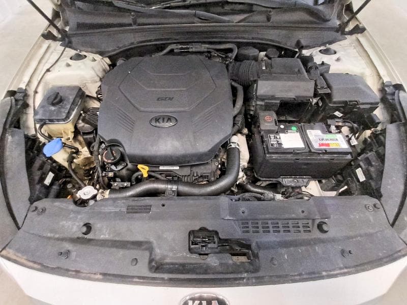 2017 KIA CADENZA PREMIUM 11