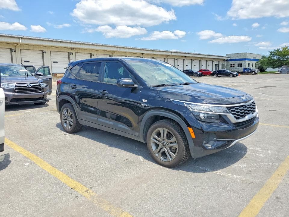 2021 KIA SELTOS LX 4