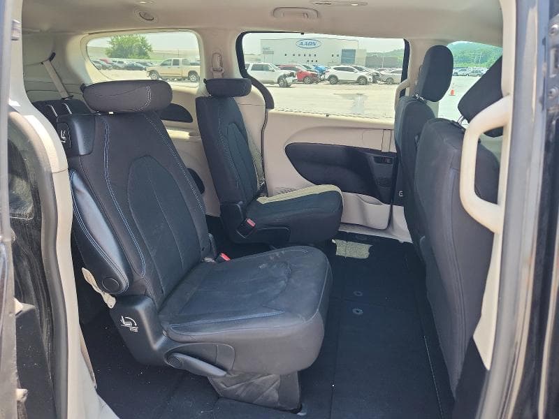 2021 CHRYSLER PACIFICA TOURING 11