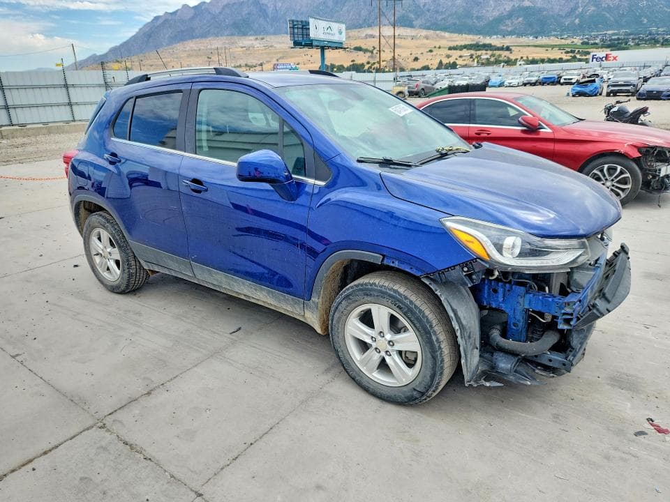 2017 CHEVROLET TRAX 1LT 4