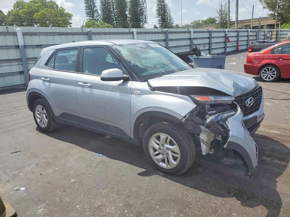 2021 HYUNDAI VENUE SE 4