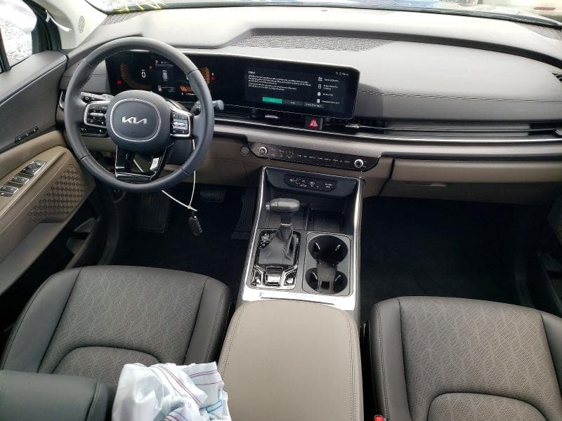 2026 KIA CARNIVAL EX 8