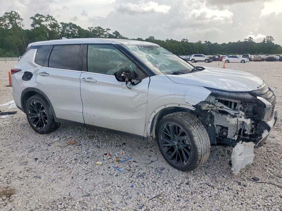 2022 MITSUBISHI OUTLANDER SE 4