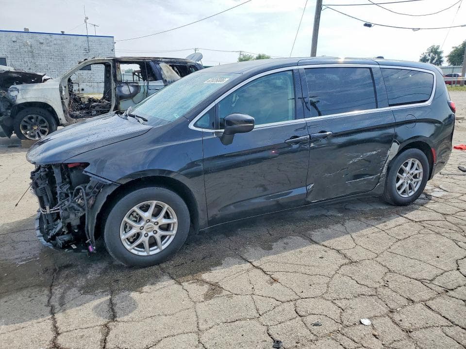 2023 CHRYSLER PACIFICA TOURING L - 1