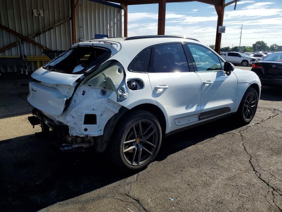 2024 PORSCHE MACAN BASE 3