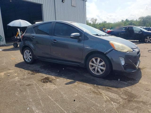 2017 TOYOTA PRIUS C TWO 4