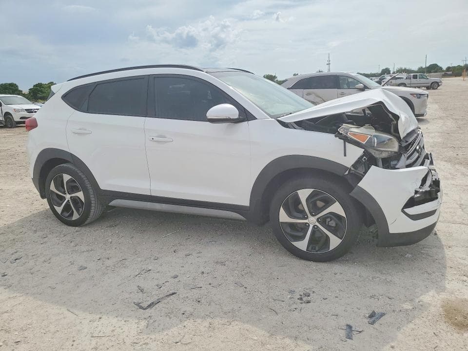 2018 HYUNDAI TUCSON VALUE 4
