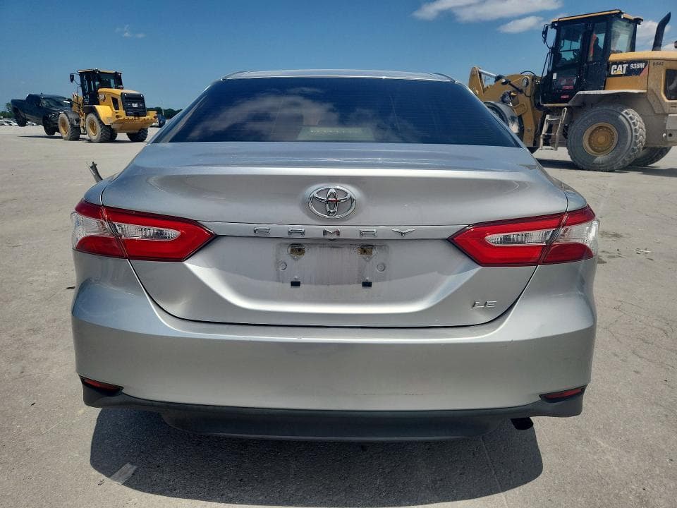 2018 TOYOTA CAMRY LE 6