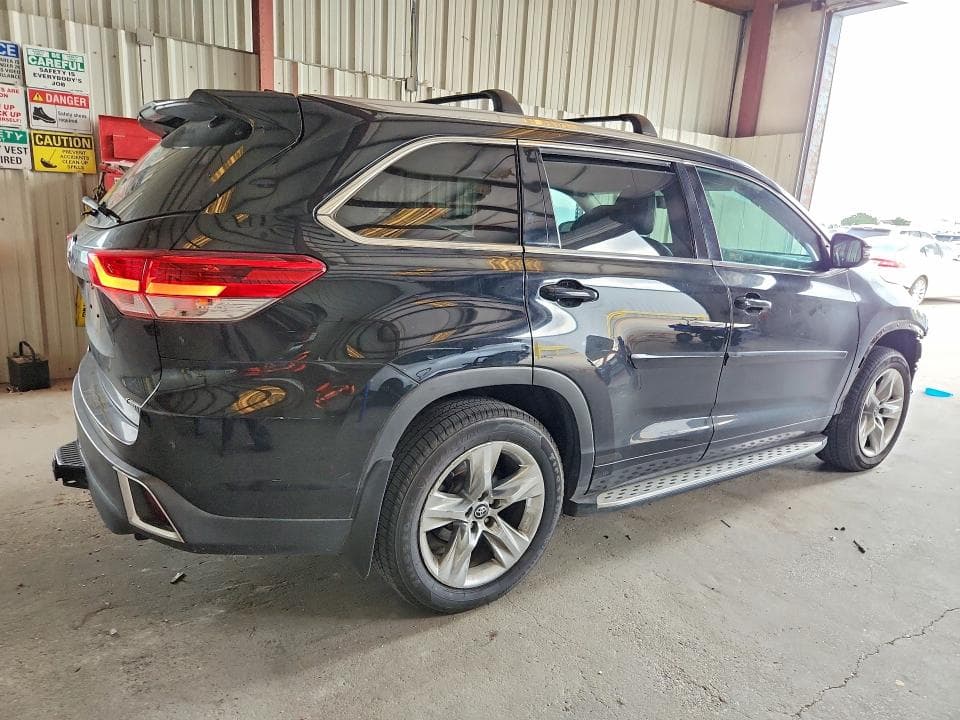 2018 TOYOTA HIGHLANDER LIMITED 3