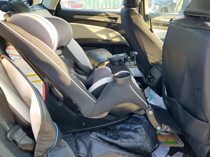 2019 FORD FUSION SE 10