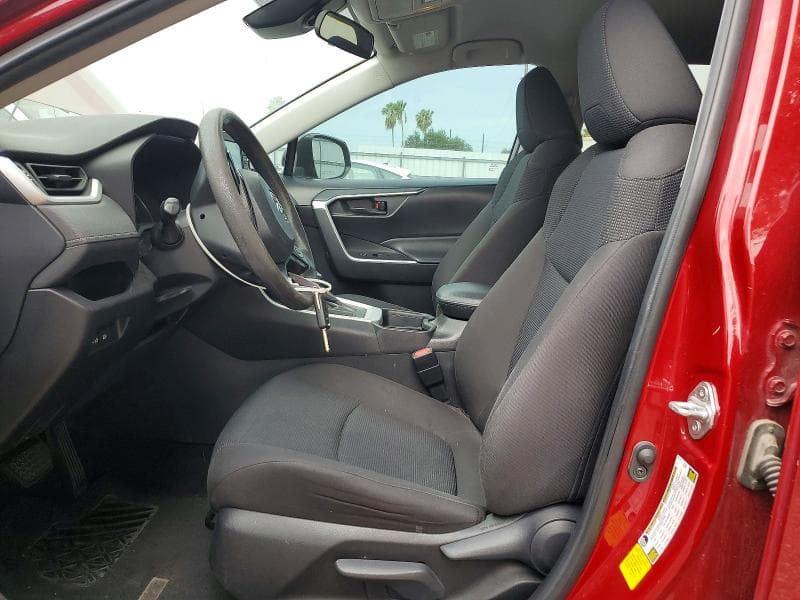 2021 TOYOTA RAV4 LE 7