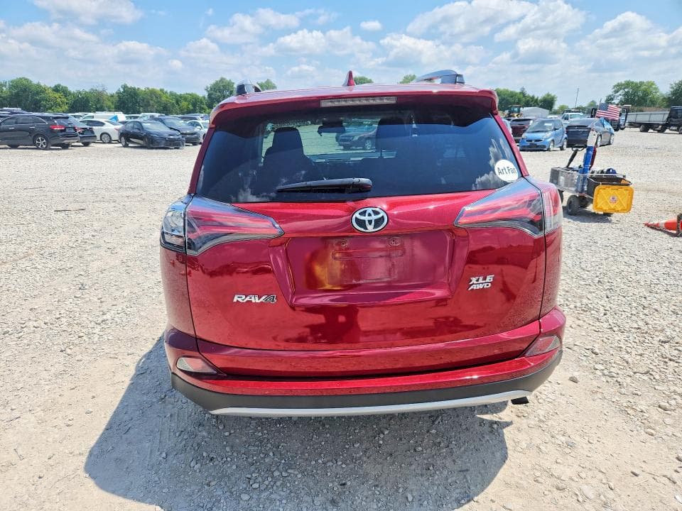 2018 TOYOTA RAV4 XLE 6