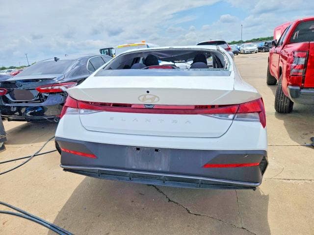 2026 HYUNDAI ELANTRA SE 6