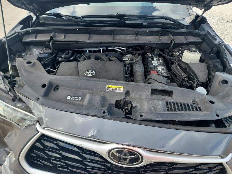 2021 TOYOTA HIGHLANDER L 12