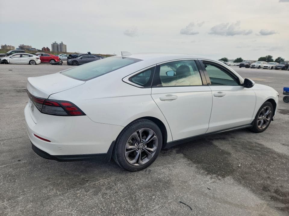 2023 HONDA ACCORD EX 3