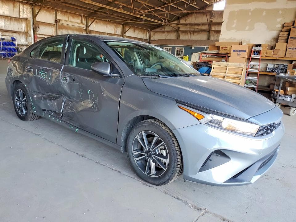 2024 KIA FORTE LXS 4