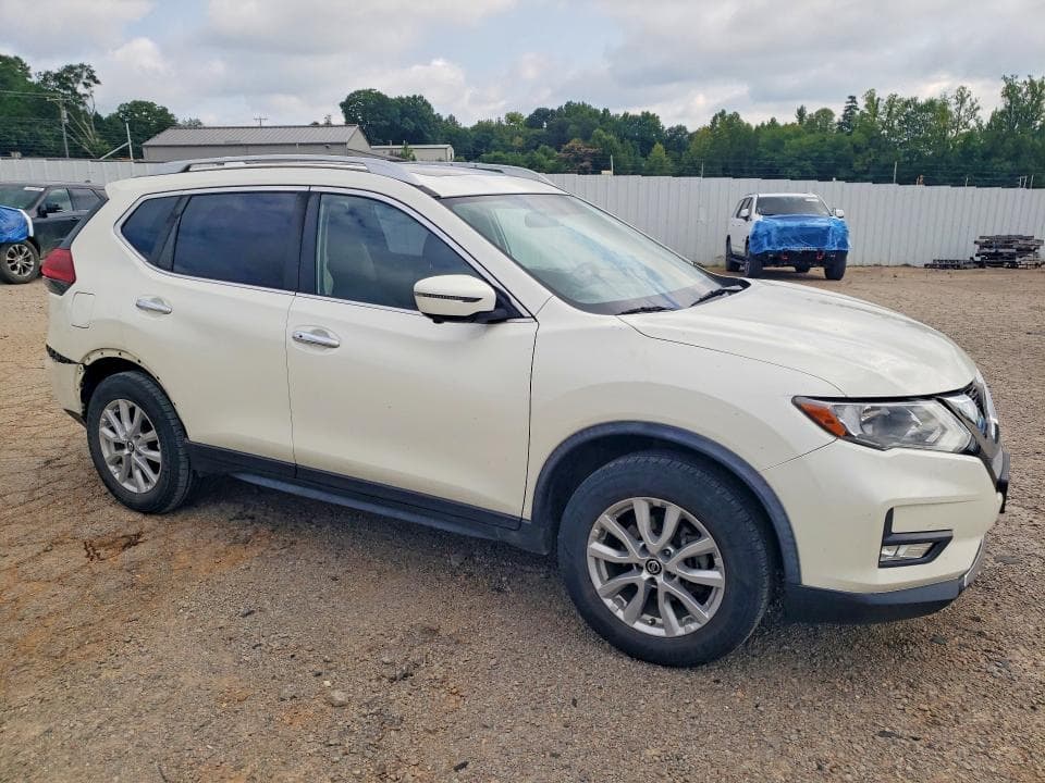 2018 NISSAN ROGUE SV 4